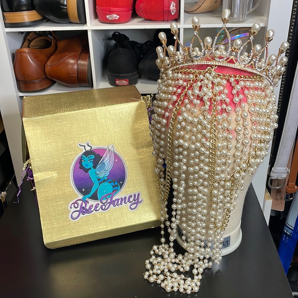 Pearl Crown by Bee Fancy
